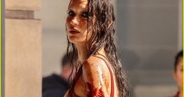 بيلا حديد ملطخة بالدماء فى شوارع باريس.. اعرف التفاصيل