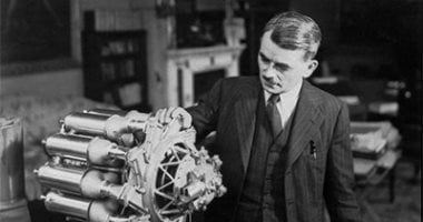 تكنولوجيا: شرارة السماء: كيف غير فرانك ويتل وجه الطيران بمحركه النفاث