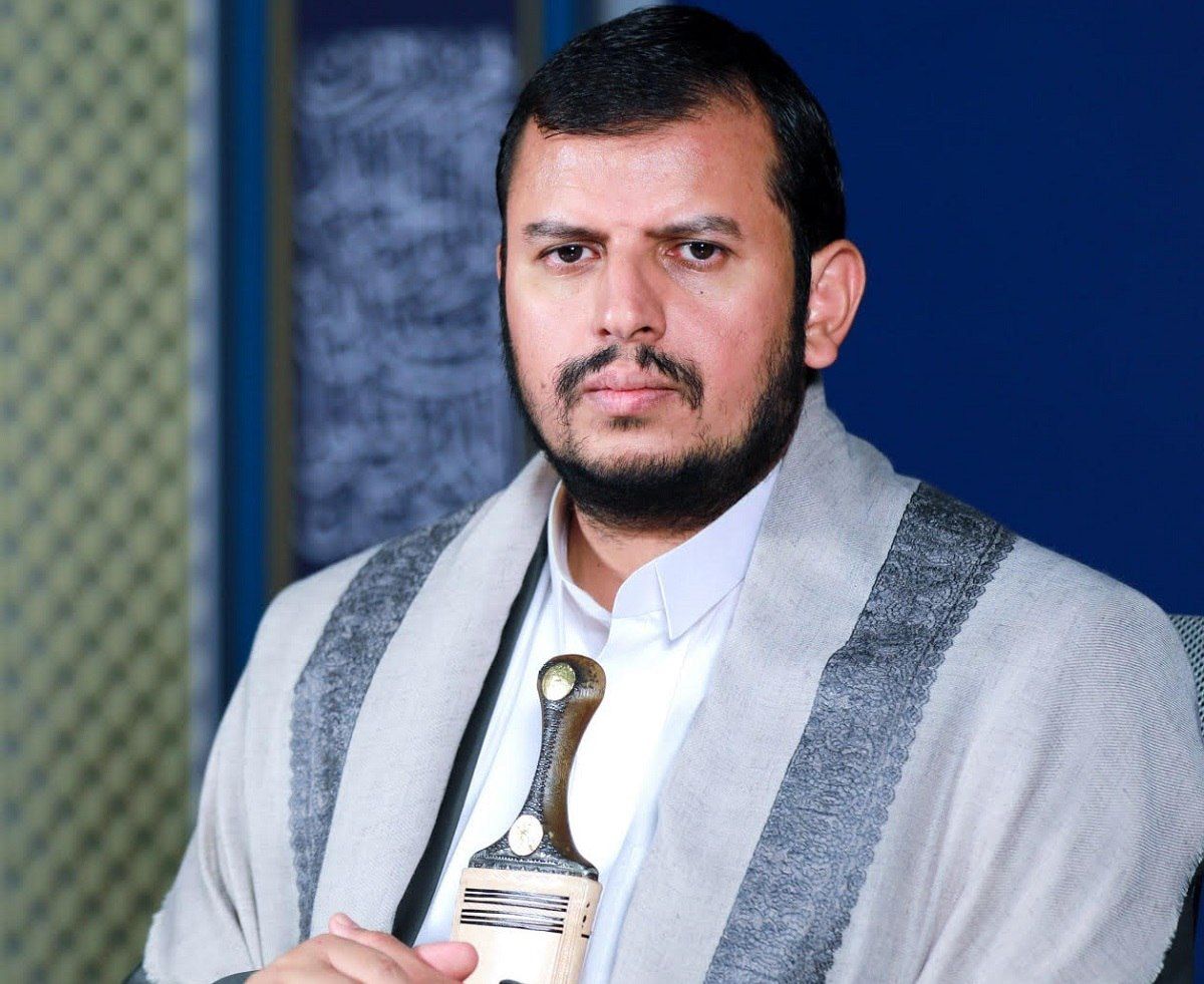 أنباء عن مصرع زعيم الحوثيين "عبدالملك الحوثي" بعد مقتل اثنين من مرافقيه وإصابته