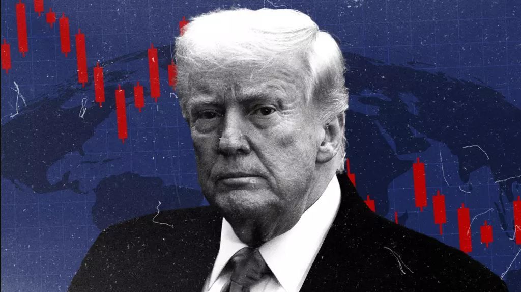 ترامب يتراجع.. ويستثني الهواتف الذكية وأجهزة الكمبيوتر من الرسوم الجمركية