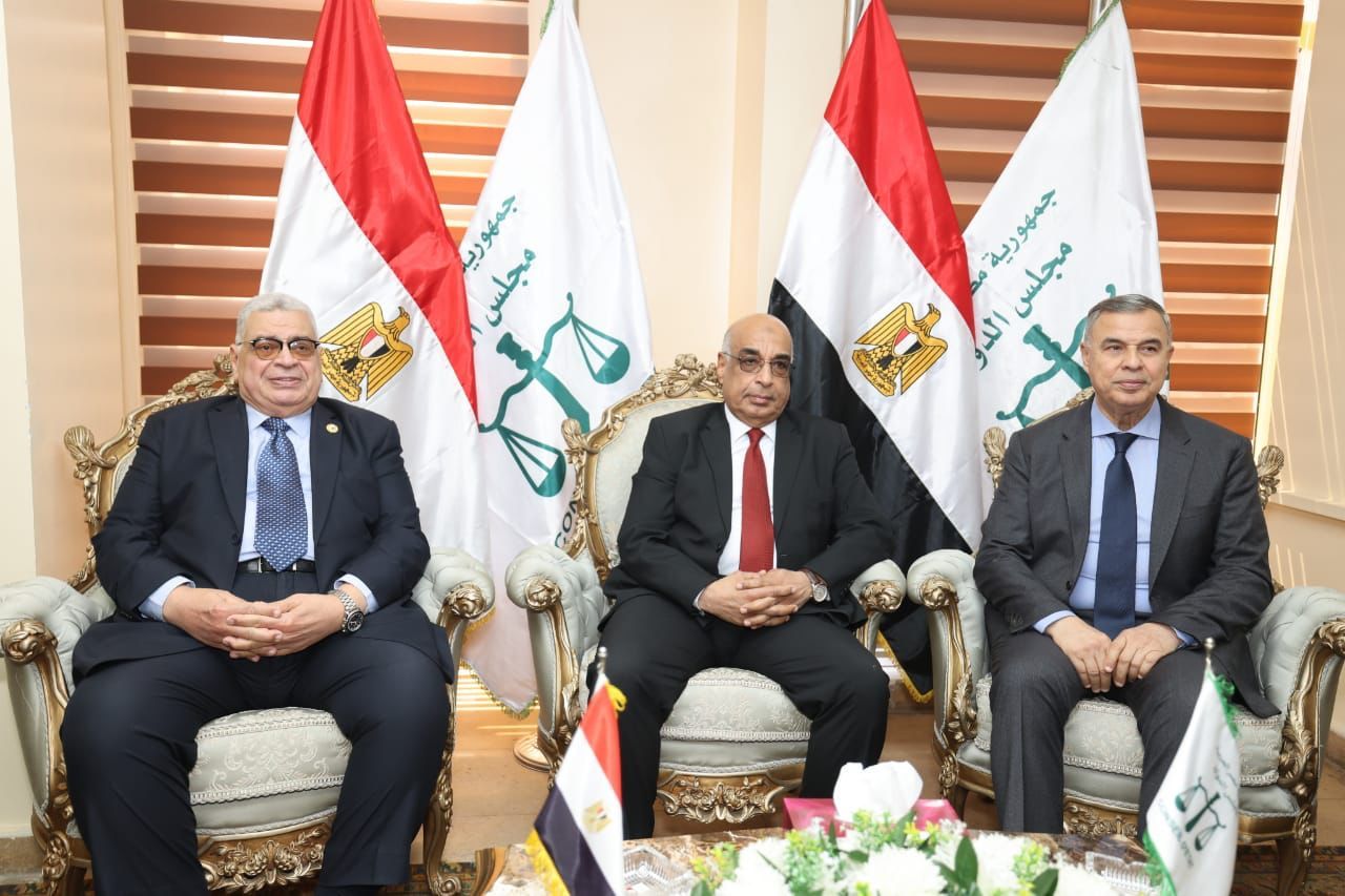 وزير العدل يفتتح فرعين للتوثيق في الإسكندرية ويتفقد مقر محكمة استئناف