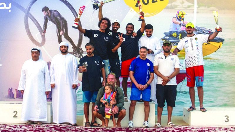 الامارات | المحرزي يتصدر المحترفين في بطولة الإمارات لـ «الفلاي بورد»