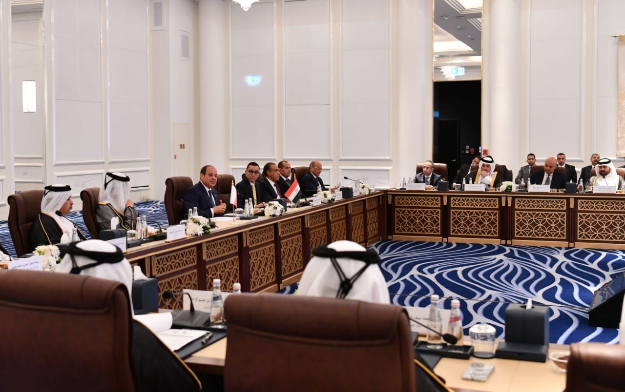 فرص استثمارية متنوعة بمصر.. تفاصيل لقاء الرئيس السيسى بمجتمع الأعمال القطرى