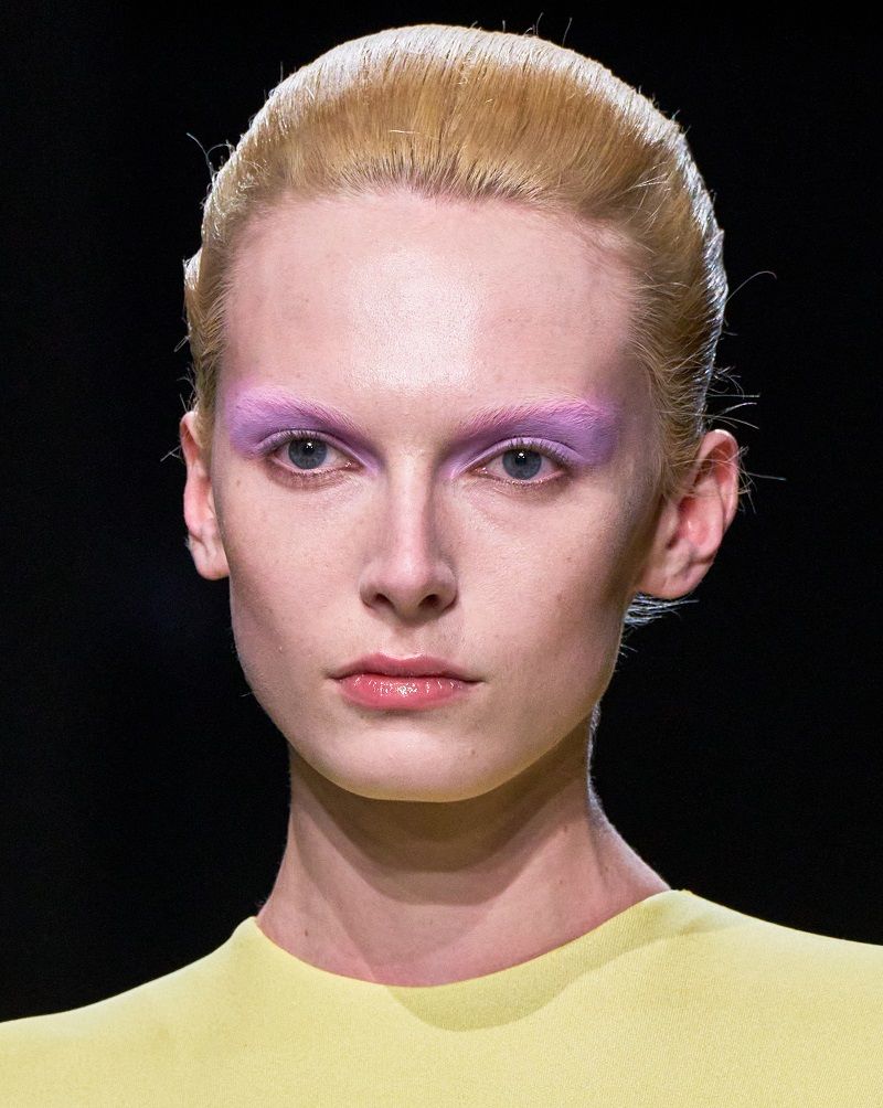 ألوان ظلال عيون مشرقة رائجة لصيف 2025.. لا غنى عنها هذا الموسم