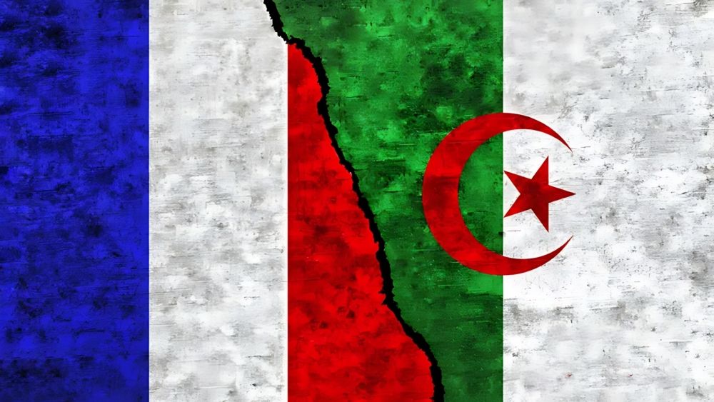 الجزائر تحتج على احتجاز أحد موظفيها القنصليين في فرنسا