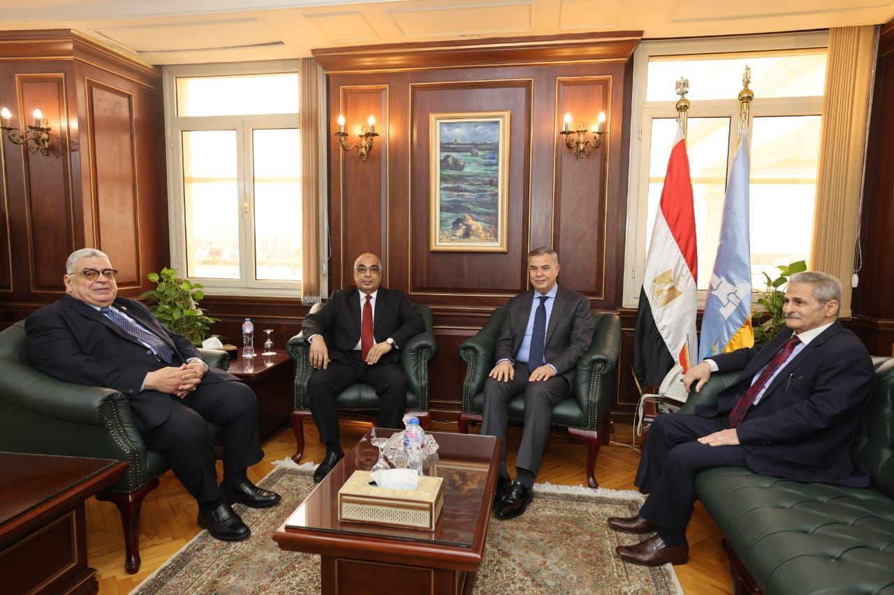 وزير العدل يفتتح فرعين للتوثيق في الإسكندرية ويتفقد مقر محكمة استئناف