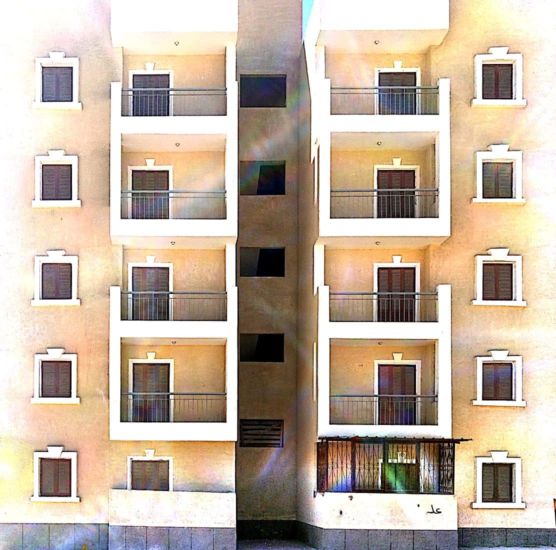 محافظ الجيزة: بدء تسليم 40 وحدة سكنية بعد التجديد بمساكن الرماية