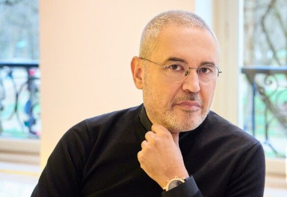 صدمة غير متوقعة .. فستان زفاف نارين بيوتي فضح ما تعرض له إيلي صعب