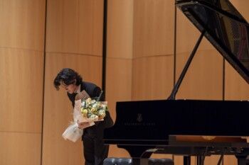 مهرجان أبو ظبي يقدّم عازف البيانو العالمي يونشان ليم لأول مرة في العالم العربي