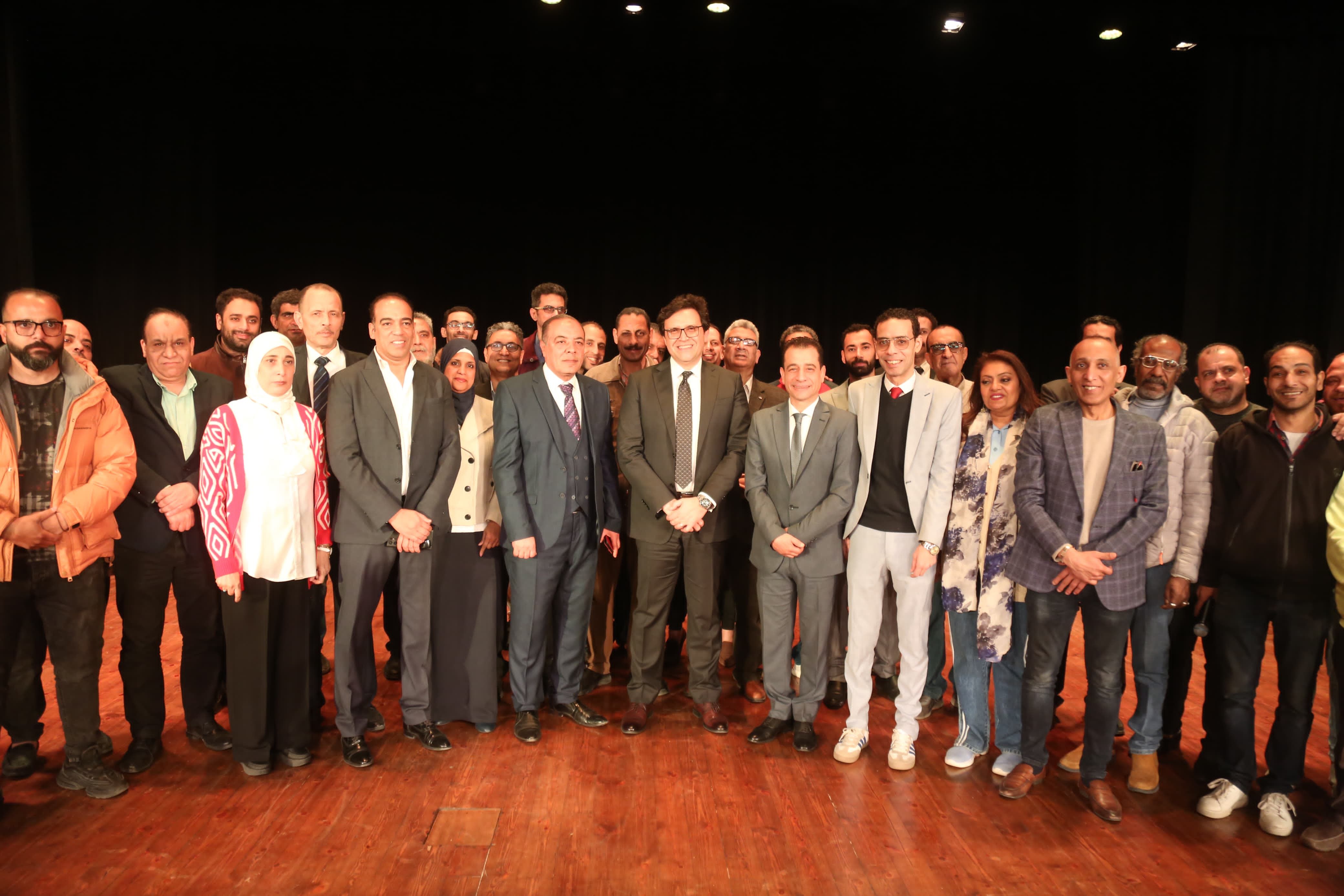 وزير الثقافة ومحافظ الإسكندرية يفتتحان مسرح بيرم التونسي بعد تطويره ورفع كفاءته