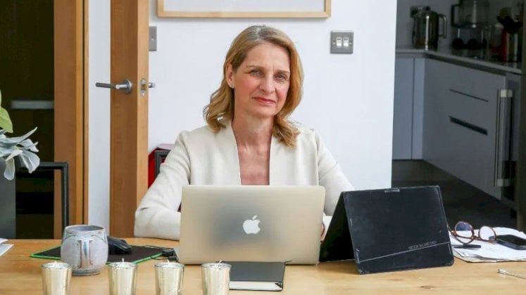 منع برلمانية بريطانية من دخول هونغ كونغ