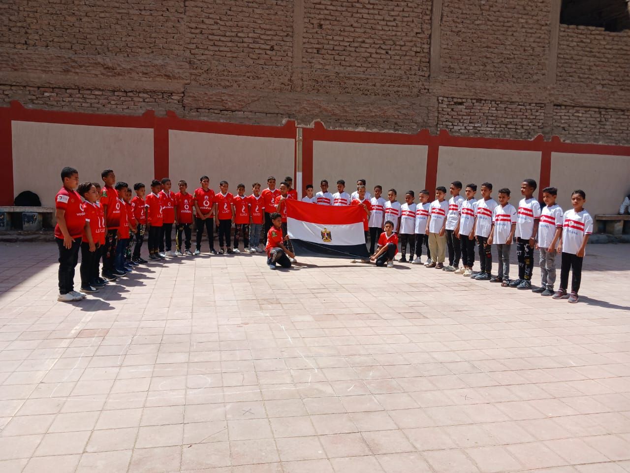 تكريم أسر الشهداء بحفل ختام الأنشطة التربوية بإدارة دشنا التعليمية بقنا