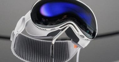 تكنولوجيا: تقارير: آبل تخطط لطرح نسخة "أخف وزنًا وأرخص" من سماعة Vision Pro