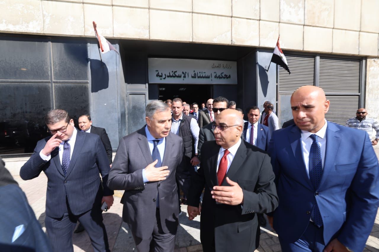 وزير العدل يفتتح فرعين للتوثيق في الإسكندرية ويتفقد مقر محكمة استئناف