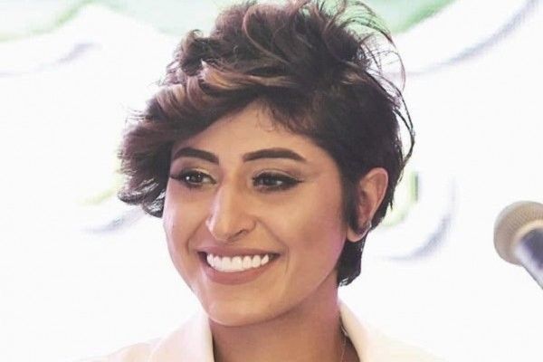 شجون الهاجري بفيديو مؤثر وإنساني مع والدها في المستشفى