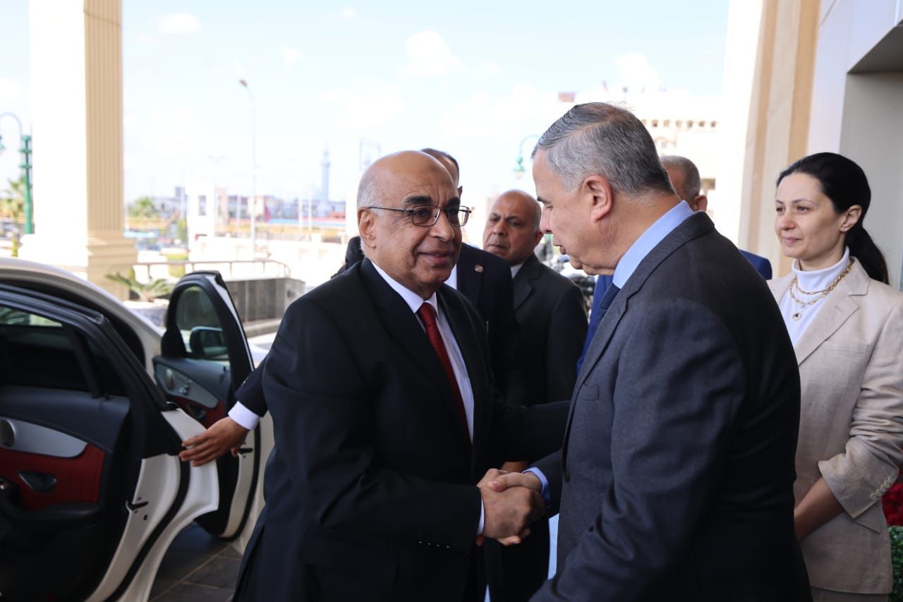 وزير العدل يفتتح فرعين للتوثيق في الإسكندرية ويتفقد مقر محكمة استئناف