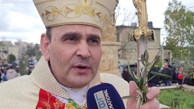 السفير البابوي ترأس قداس أحد الشعانين في بلدة القليعة ودعا اللبنانيين إلى الأمل والسلام