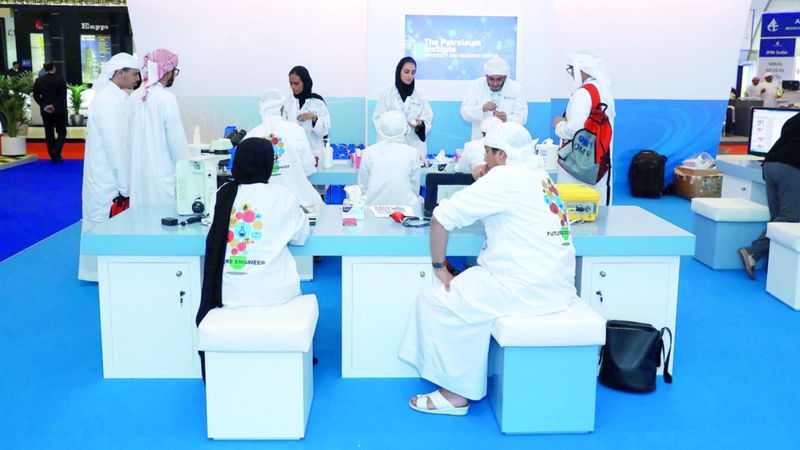 الامارات | بدء إجراء مقارنة شاملة بين التعليم العالي  في الإمارات وأفضل جامعات العالم