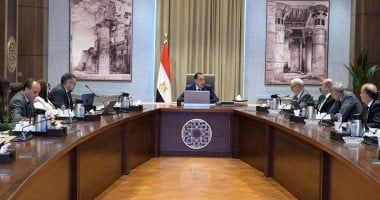 رئيس الوزراء يلتقى أعضاء اللجنة الاستشارية للاقتصاد الكلى لاستعراض المقترحات