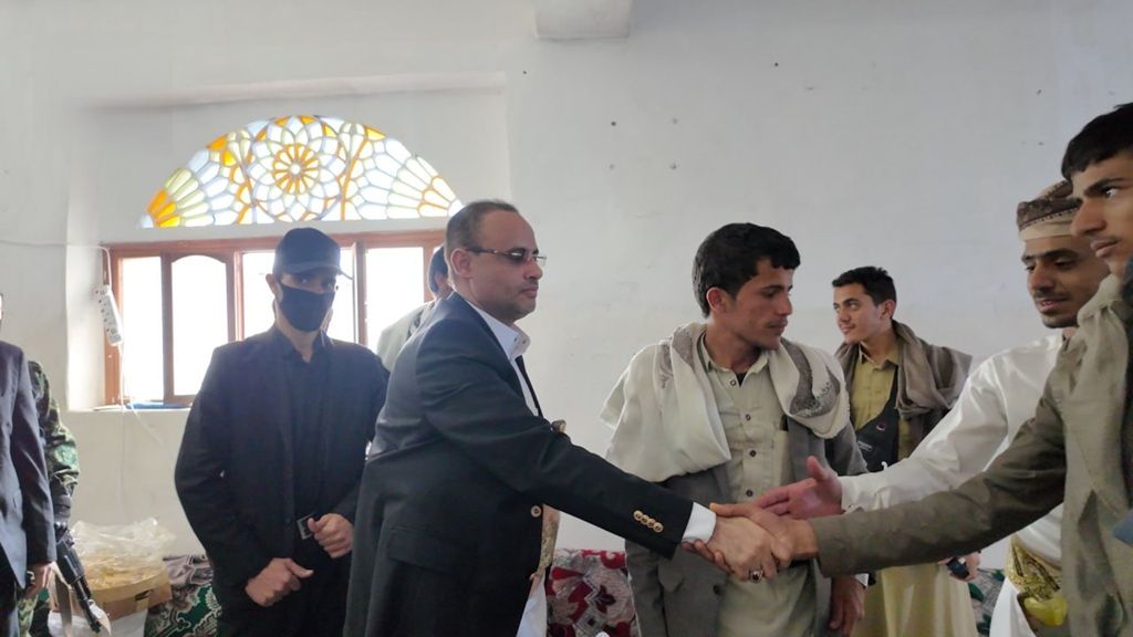 أول ظهور علني لـ القيادي الحوثي المشاط بعد أنباء اصابته بغارة أمريكية "صور"