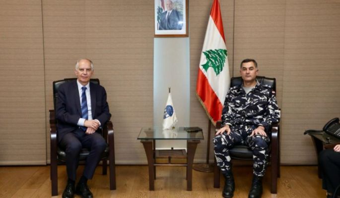 اللواء عبد الله عرض الاوضاع مع السفير الفرنسي واستقبل عضو لجنة الاعتمادات الخارجية في مجلس الشيوخ الأميركي