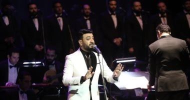 نجوم الموسيقى العربية يتألقون بغناء أغنيات العندليب في ليلة كاملة العدد