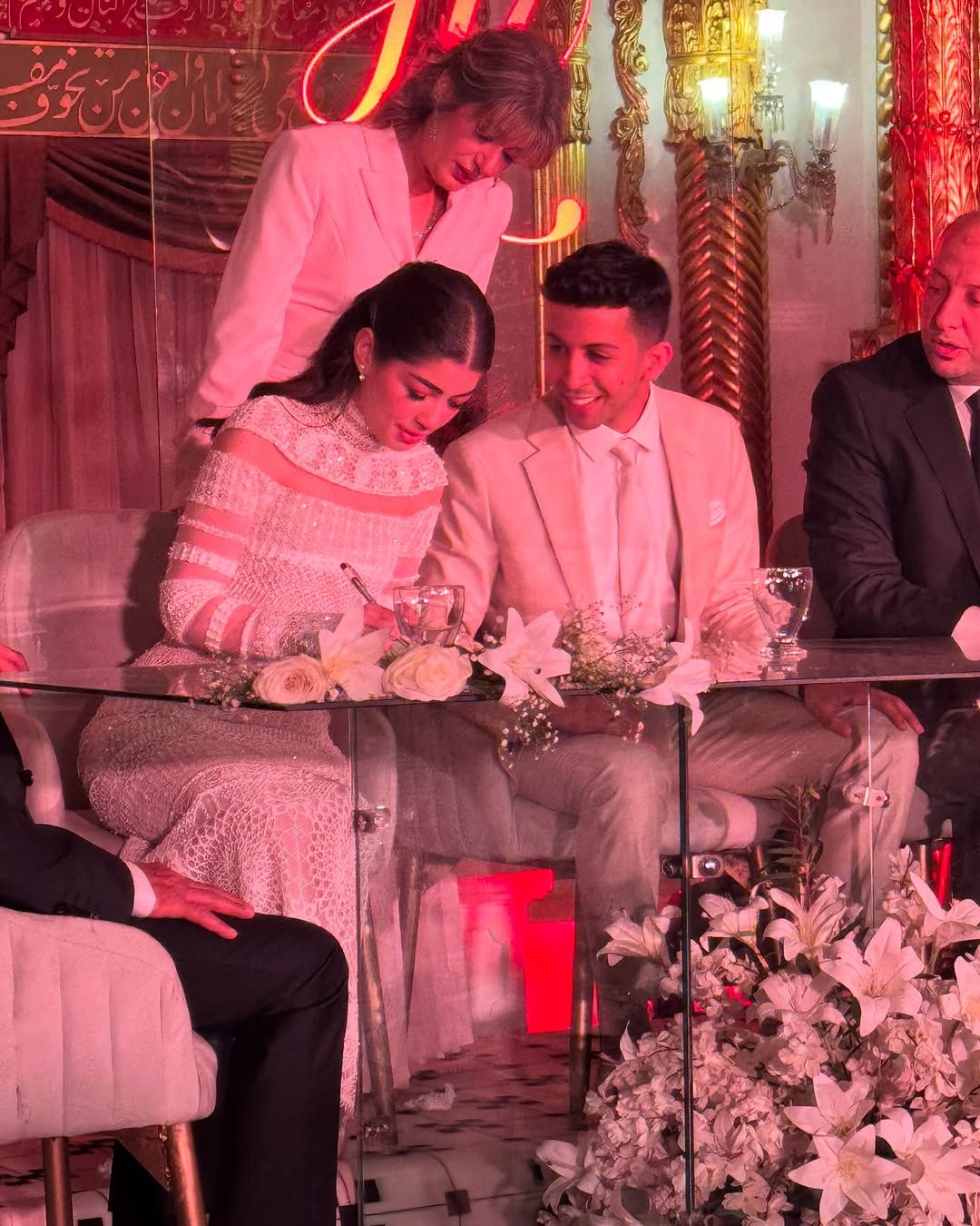 محمد جمعة وعمرو وهبة وأحمد صفوت وشام الذهبي في عقد قران هشام جمال وليلي زاهر