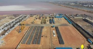 شاهد مصنع الكمرات الخرسانية سابقة الصب الخاصة بمترو الإسكندرية.. فيديو