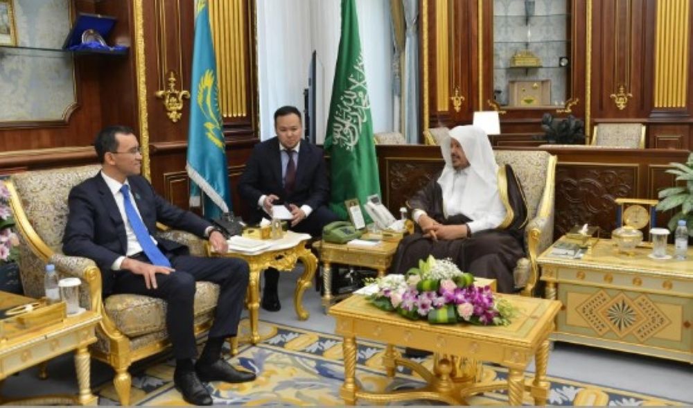 رئيس مجلس الشورى ونظيره الكازاخستاني يبحثان تطوير العلاقات