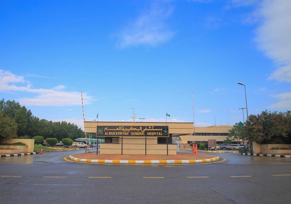 مستشفى البكيرية.. نجاح عملية مرارة لسيدة مصابة بتكيسات وراثية