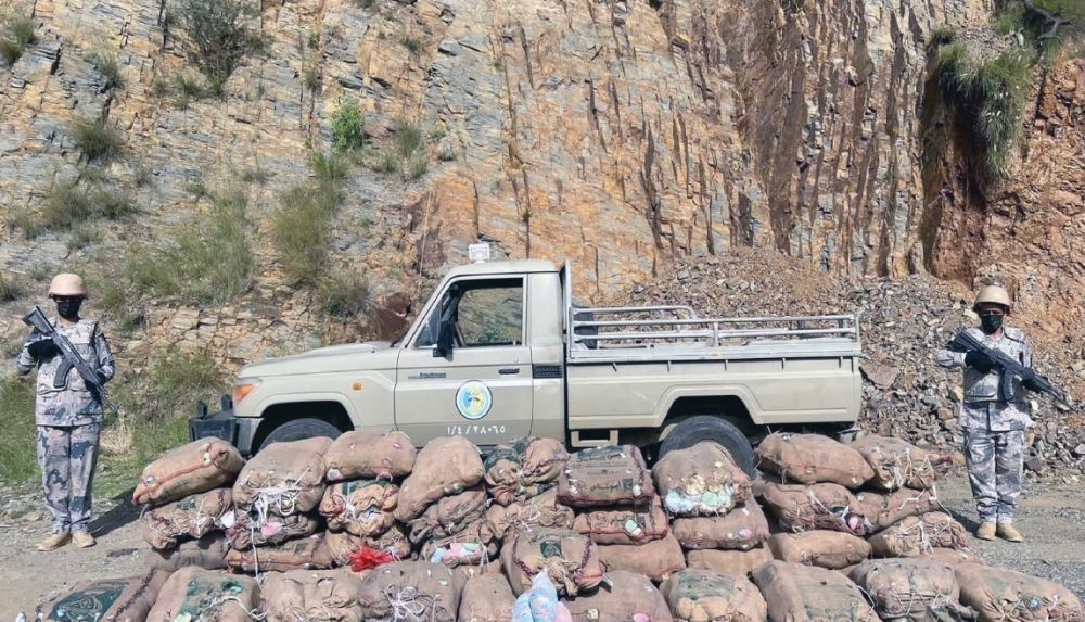 عسير.. القبض على شخص لترويجه القات المخدر وإحالته لجهة الاختصاص