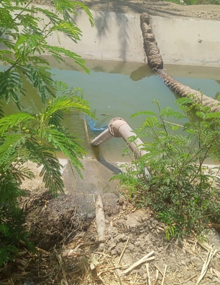 تنفيذ 10 قرارات إزالة لتعديات على الترع ومصارف المياه فى العياط.. صور