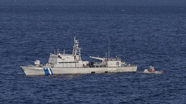 اليونان: العثور على جثتي مهاجرين و39 ناجياً