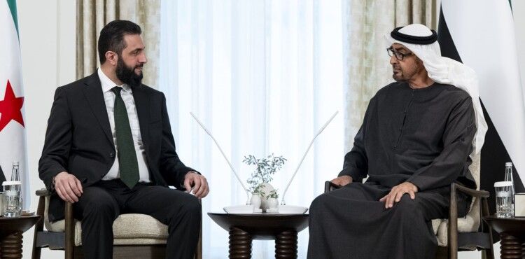 قرقاش: لقاء رئيسَي الإمارات وسوريا ناجح وبن زايد حريص على دعم بناء دولة حديثة بسوريا