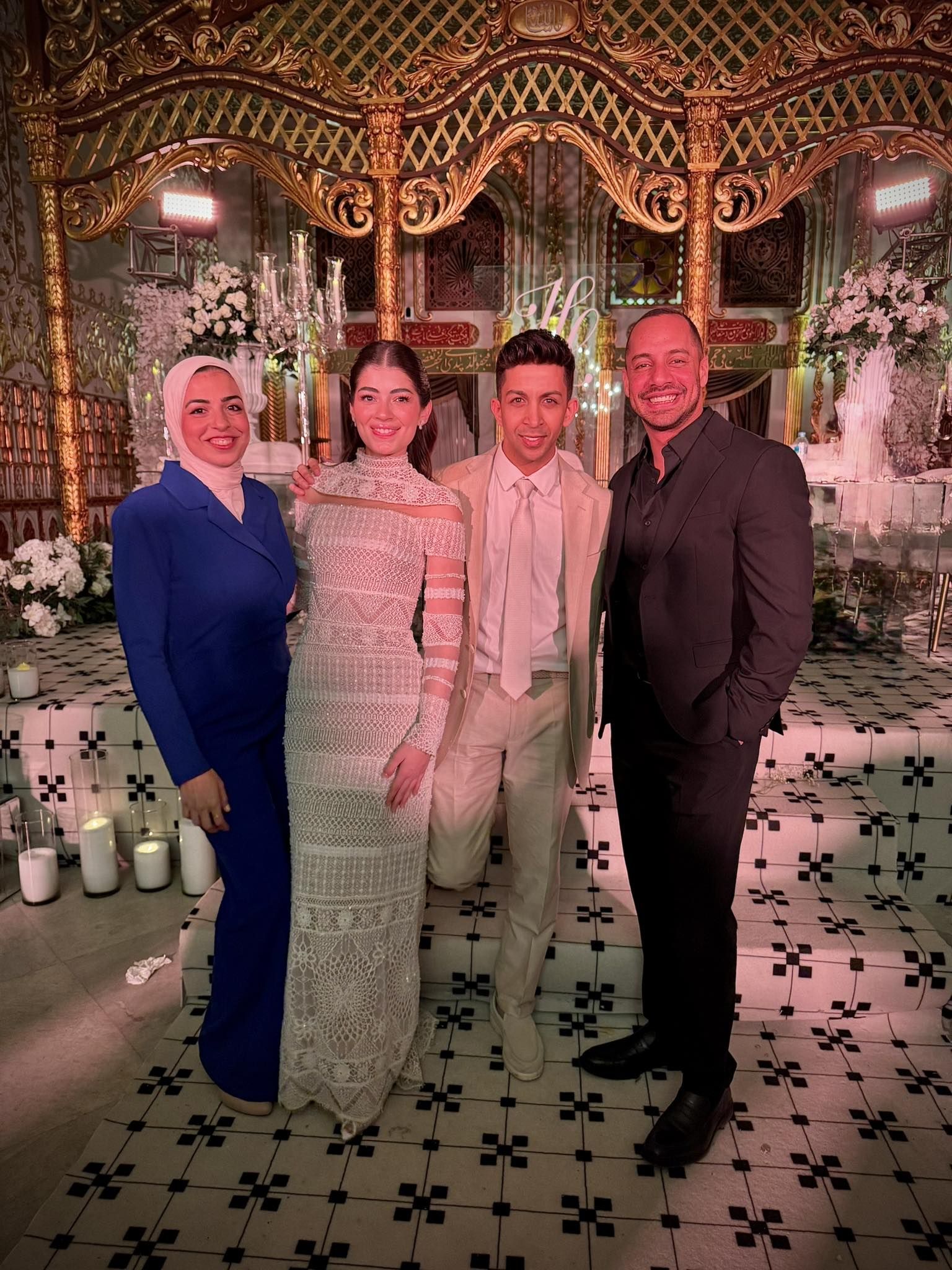 محمد جمعة وعمرو وهبة وأحمد صفوت وشام الذهبي في عقد قران هشام جمال وليلي زاهر