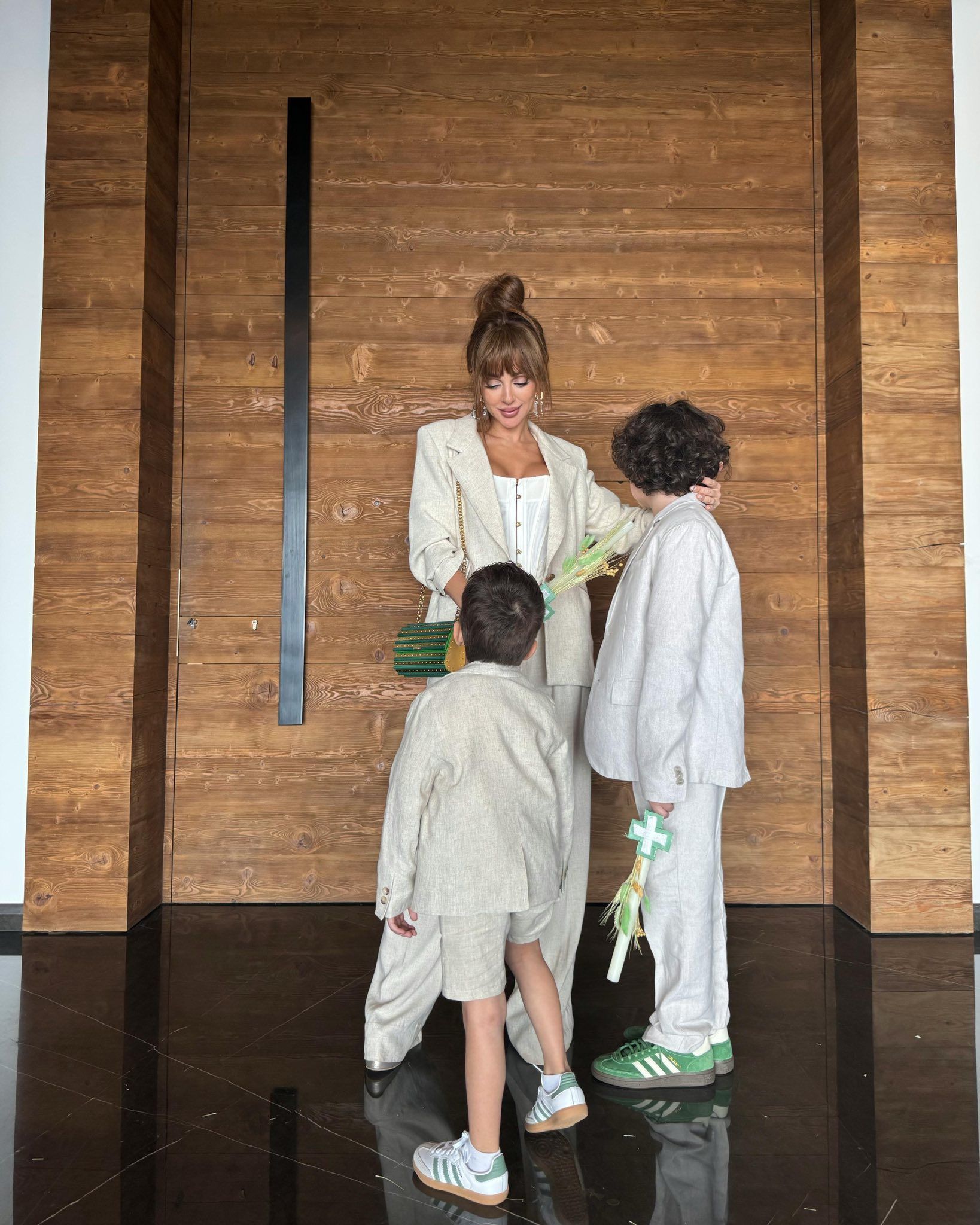 ميريام فارس تحتفل بأحد الشعانين مع أسرتها.. صور