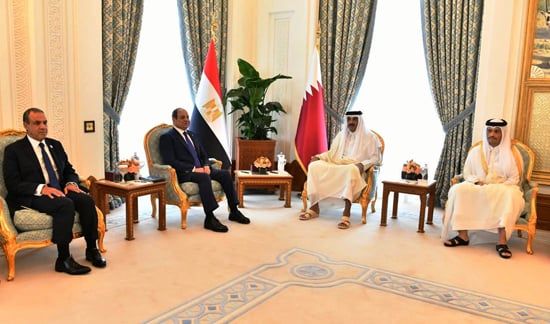 أمير قطر: زيارة الرئيس السيسى للدوحة تمثل تتويجا للزخم المتنامى فى العلاقات الثنائية