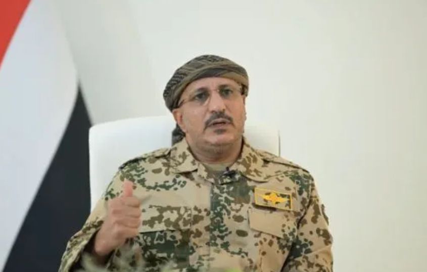 جماعة الحوثي تفاجئ الجميع بأول رد على دعوة طارق صالح لتسليم العاصمة صنعاء "شاهد"