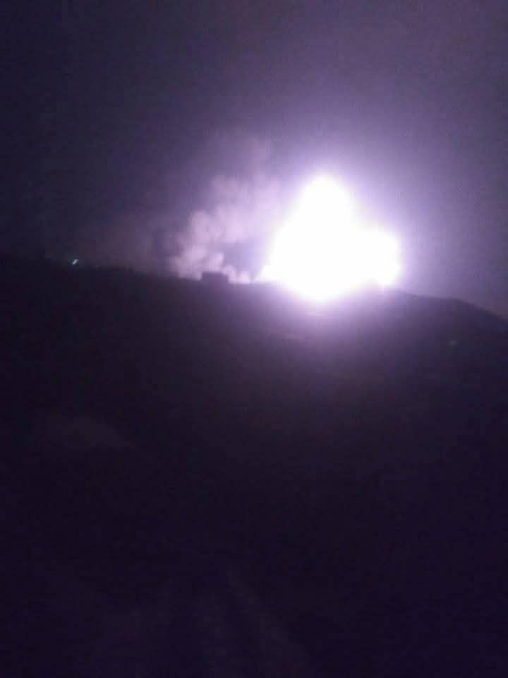 8 غارات تستهدف مخازن ومواقع للحوثيين في صنعاء