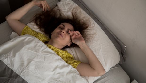 عادات لا تفعلها قبل النوم.. تسبب الأرق وتقلل راحتك