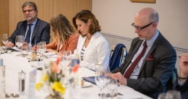 الأمين العام لرابطة العالم الإسلامي يستهِلُّ زيارتَه للجمهورية الفرنسية بجولةٍ في متحف "غزة المنكوبة"