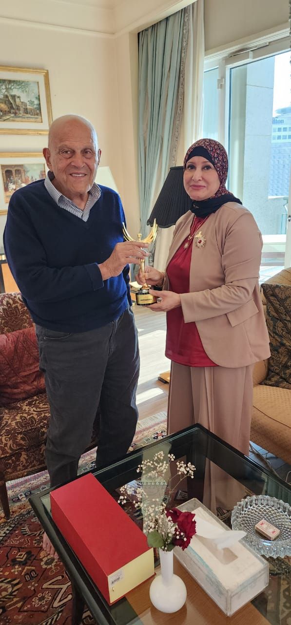 نقيب التمريض تلتقى جراح القلب العالمي مجدي يعقوب لبحث سبل دعم التمريض المصري