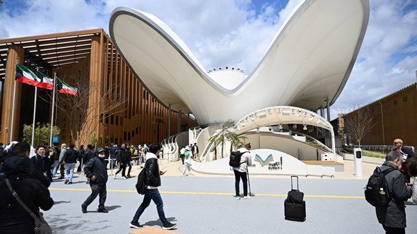 الأجنحة الخليجية جزر ساطعة في إكسبو أوساكا اليابان