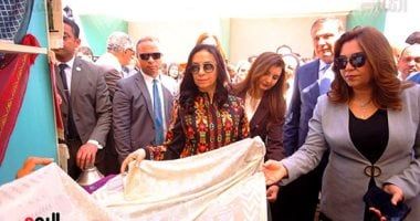 إبداع من مصر لدعم الحرف اليدوية.. منتجات الأسر تتصدر معرض ديارنا بالمتحف الزراعى.. صور