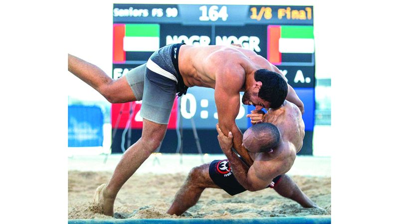 الامارات | المنتخب يحلّ وصيفاً في بطولة أبوظبي للمصارعة الشاطئية