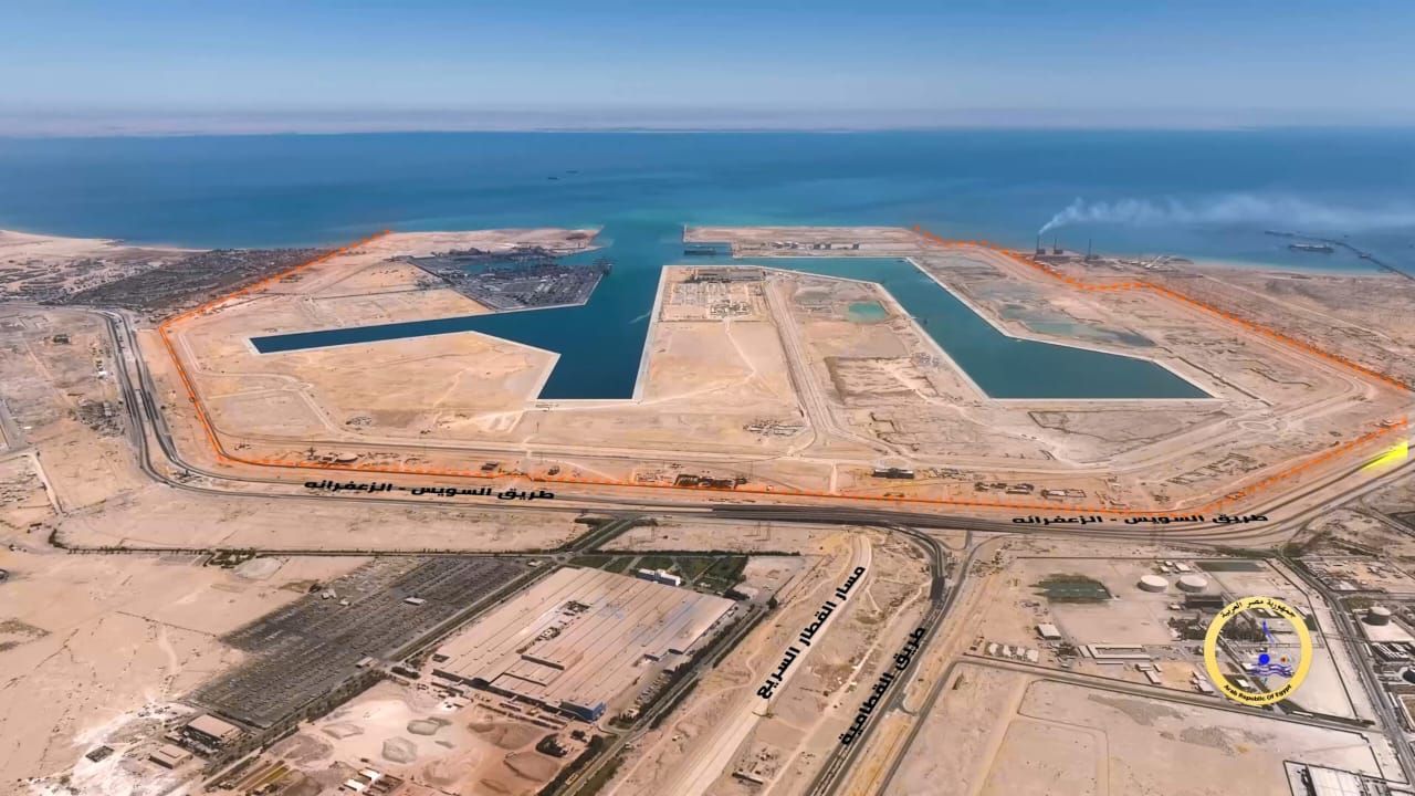 تعرف على أهم المعلومات عن تطوير ميناء السخنة.. صور