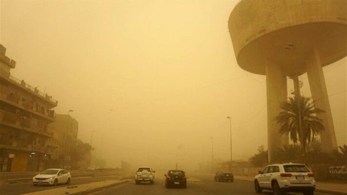 وزارة الصحة العراقية: أكثر من 3700 حالة اختناق في العراق جرّاء العاصفة الرملية