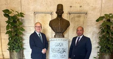 عميد طب قصر العينى يستقبل نظيره بجامعة كريستيان ألبريشت الألمانية لتعزيز التعاون