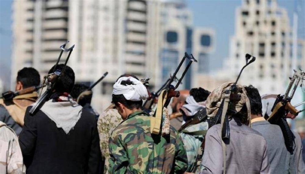 شيخ قبلي يكشف تورط قيادات حوثية في استغلال فتيات في هذا المكان ويرفع الغطاء عن اسمائهم"فضيحة أخلاقية تهز صنعاء"