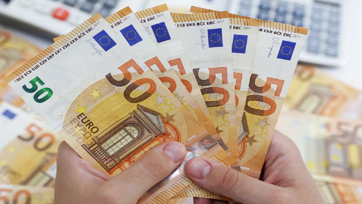 الامارات | امرأة تدعي الخرس 16 عاماً لتحصل على معاش.. كيف كشفتها شركة التأمين؟